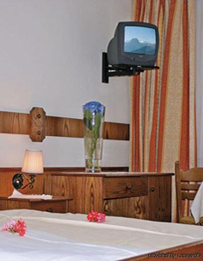 Hotel Mesnerwirt Westendorf Værelse billede